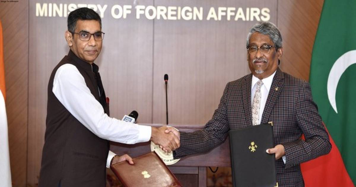 India, Maldives sign 10 MoUs related to development projects